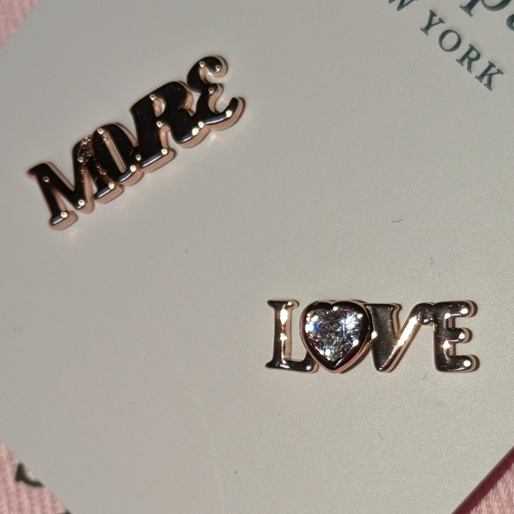 NWT Kate Spade More Love Studs - Spell it Out Collection rose gold/ clear stone - Picture 9 of 16